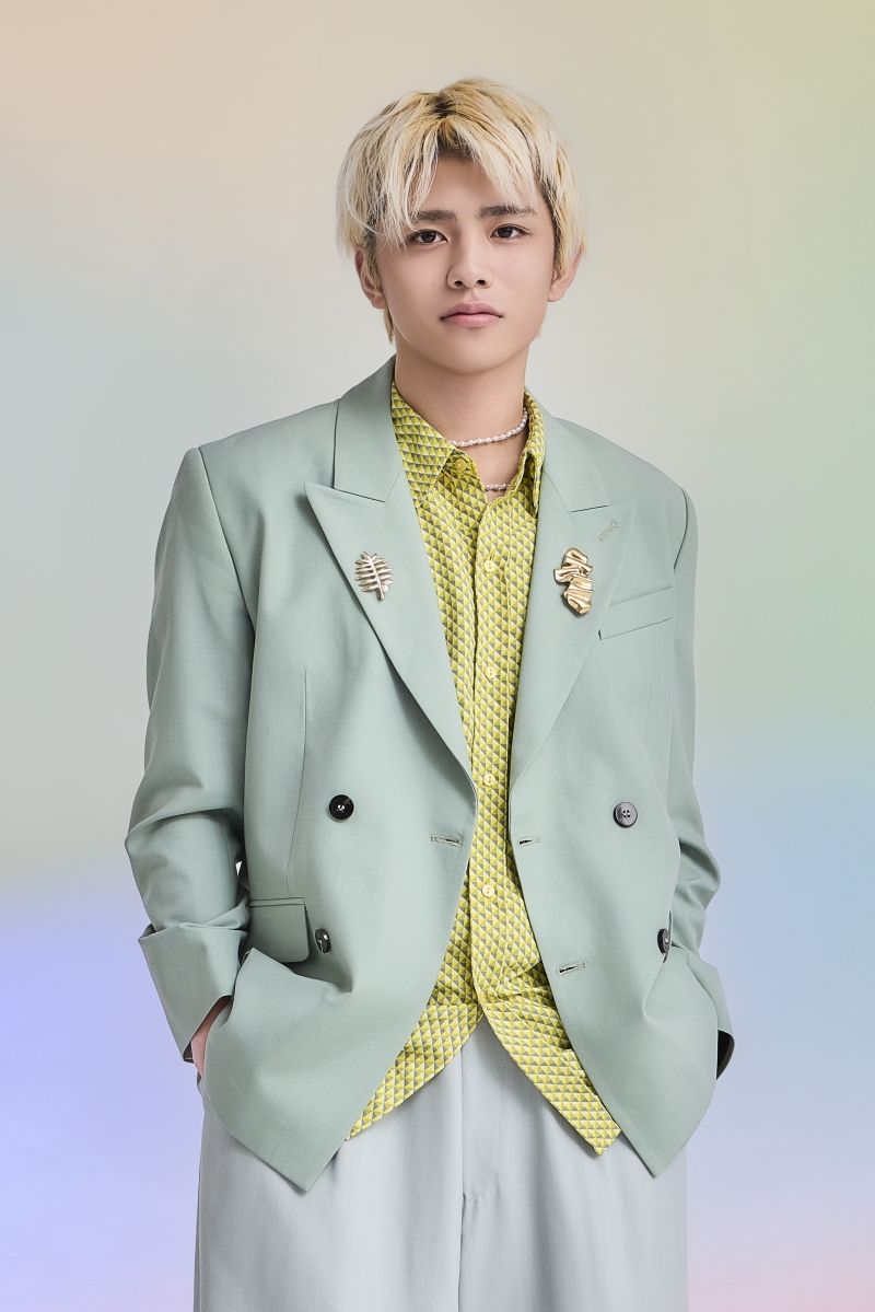 timelesz' first album under the new lineup, “FAM,” is now